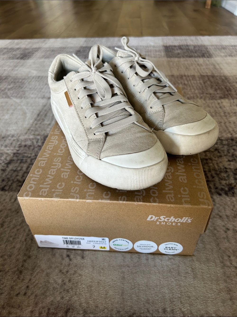 Dr. Scholl's Time Off Beige Sneakers